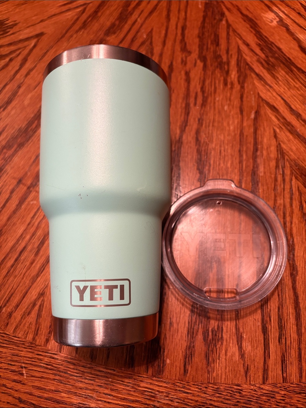 Yeti Seafoam Stainless Steel Tumbler with Clear Lid 32oz.